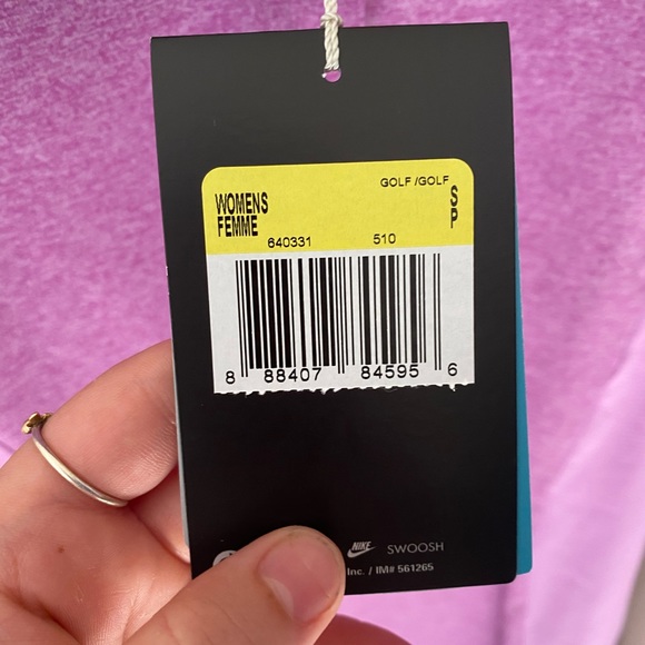 Nike Golf Shirt - Picture 4 of 6